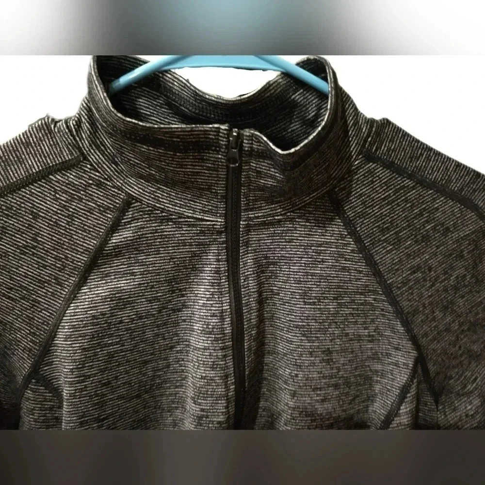 Torrid, Size 1X, Gray/Black Active Half-zip Pullover - Picture 6 of 7